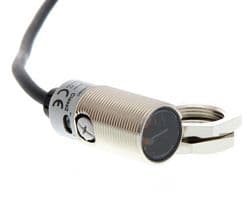E3FB-DN11 2M - OMRON INDUSTRIAL AUTOMATION - E3FB-DN11 2M - Photoelectric Sensor, 100 mm, NPN Open Collector, 100 mA, 10 VDC to 30 VDC