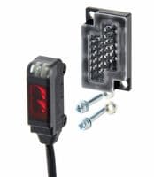 E3T-SR23 2M - OMRON INDUSTRIAL AUTOMATION - E3T-SR23 2M - Photoelectric Sensor, PNP Open Collector, 200 mm, 50 mA, 12 V to 24 V