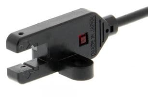 EE-SX872P - OMRON INDUSTRIAL AUTOMATION - EE-SX872P - Photoelectric Sensor, 5 mm, PNP Open Collector, 50 mA, 5 VDC to 24 VDC