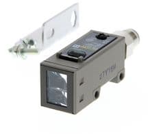 E3S-CD16 - OMRON INDUSTRIAL AUTOMATION - E3S-CD16 - Photoelectric Sensor, 700 mm, NPN / PNP, 100 mA, 10 VDC to 30 VDC