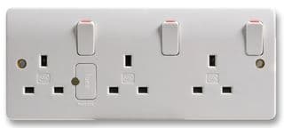 K2737WHI - HONEYWELL - K2737WHI - Logic Plus 13A 3 Gang DP Switched Socket with Fuse
